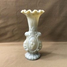 vase en opaline de PORTIEUX