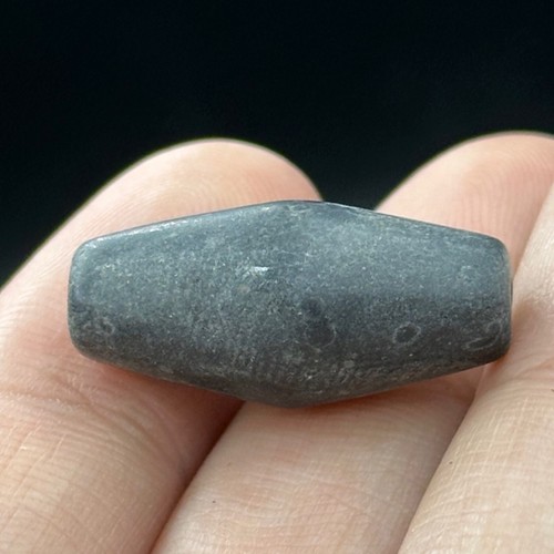 Rare ancienne perle - , pilier