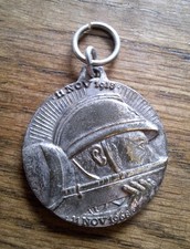 Médaille cinquantenaire WW1 1968 Nièvre 58 poilu tranchée 1914 1918 