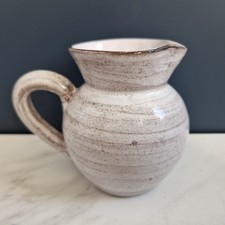Petit pichet pot lait - a, signé