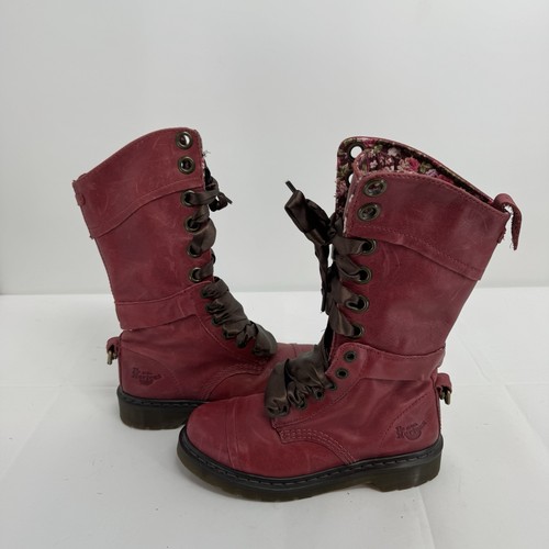 Martens triumph size 6 - dr, us