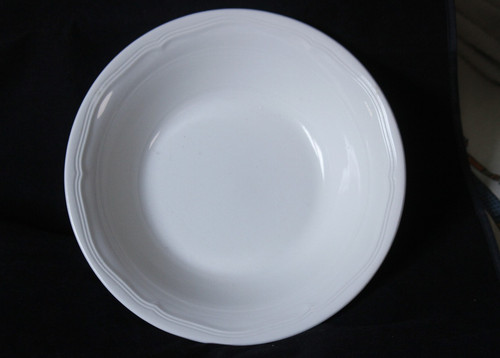 Grand plat rond - , porcelaine