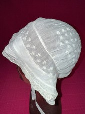 Ancienne coiffe folklorique régionale  en linon brodé