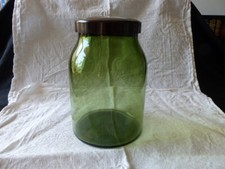 ANCIEN BOCAL EN VERRE VERT ET BOUCHON A VIS EN BAKELITE MARQUE BOLACH 2 LITRES