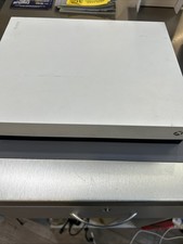 console xbox one x Hs 