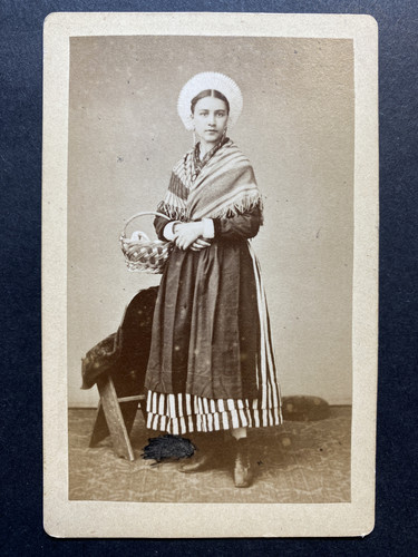 France femme costume - en,