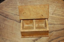 Ancienne petite boite à