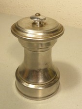 Ancien Moulin poivre PEUGEOT Frères France en métal  vintage 