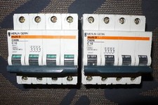 DISJONCTEUR TETRAPOLAIRE 10A COURBE C MERLIN GERIN TRIPHASE +N 10AMPERES PC.10KA