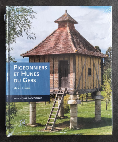Pigeonniers hunes gers - pigeonniers, et