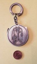 NECESSAIRE MANUCURE PORTE CLE PUB REPUBLIQUE PARMENTIER VETEMENTS  / PARIS