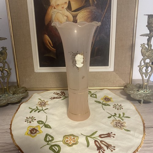 Vase opaline rose camée à - vase,