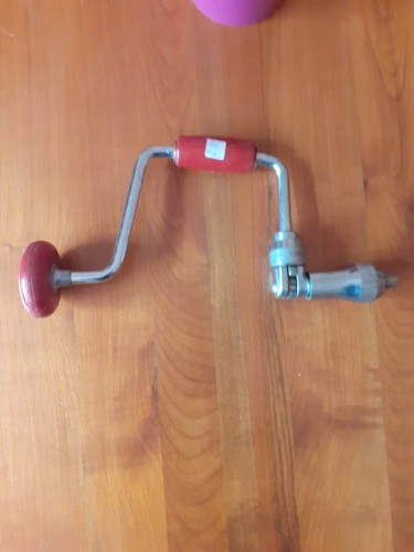 Ancienne perceuse main - ancienne,