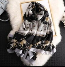 Écharpe accessoire foulard