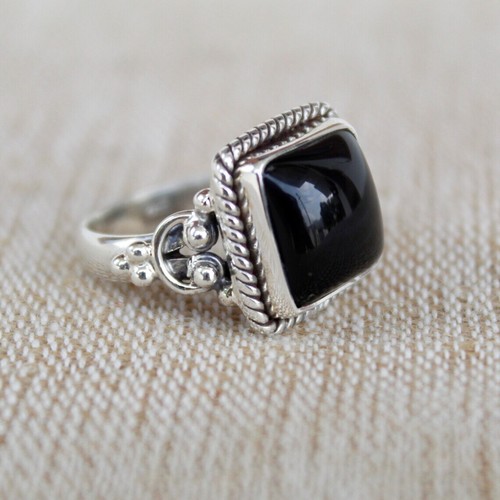 étonnant onyx noir - Étonnant,