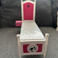 Mattel 2014 Barbie Doll Bed