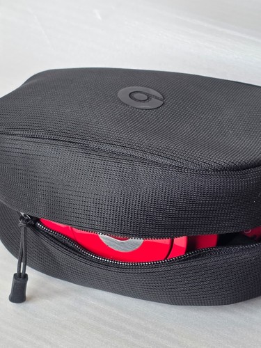Beats dre studio - by, dr.