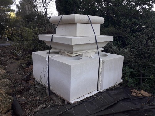 Pilier colonne de pierre - ,,