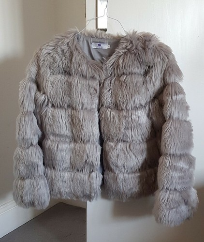 Manteau gris fausse fourrure