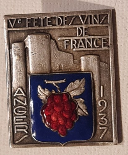 Broche blason argent 1937 - blason,