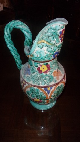 Grande aiguièreen faience - grande,