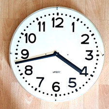 VINTAGE ANCIENNE HORLOGE  PENDULE D USINE   SIGNEEE  LAMBERT  D  40,5CM