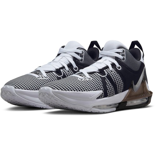 Nwt nike men - nwt, witness