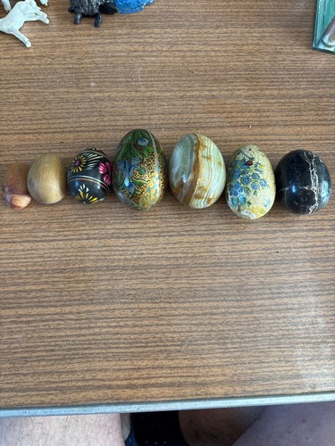 Lot oeufs decoratifs - 7, pierre