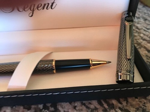 Voir stylo roller - a,