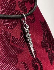 Beau, Très Fin PHURBA