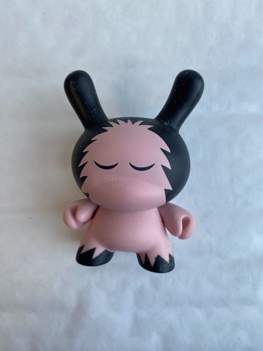 Figurine vinyle kidrobot - en,