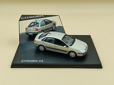 1/43 Citroën C5 I Phase 2 Berline Doré 2004 Norev