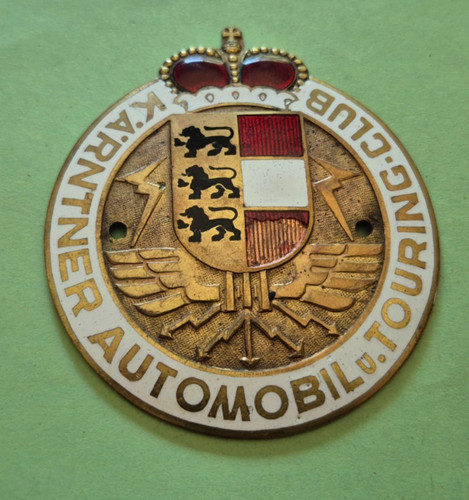 Badge calandre emaillé - badge,