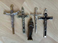 Lot de 5 crucifix anciens et
