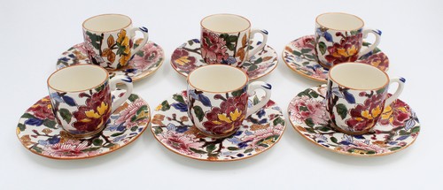 Tasses sous en - tasses,
