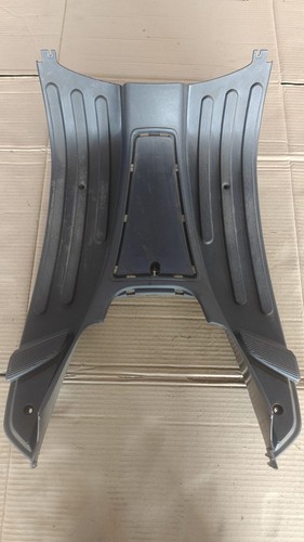 Marche pieds gris piaggio - marche,