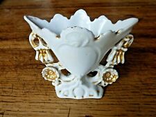 Ancien vase en porcelaine