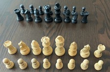 32 pièces d'échec (jeu complet) en bois (sans échiquier)