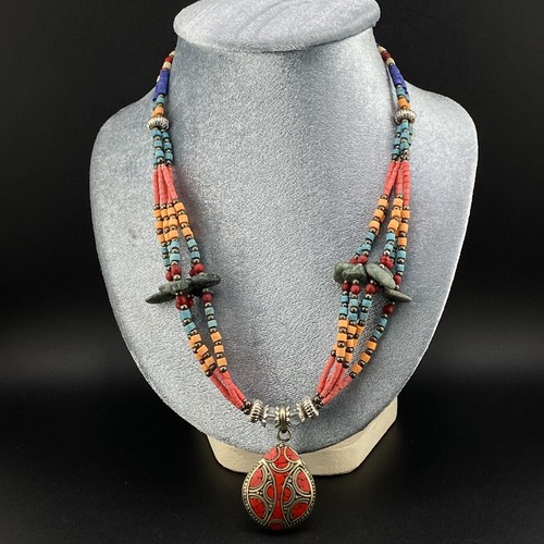 Collier unique ancien