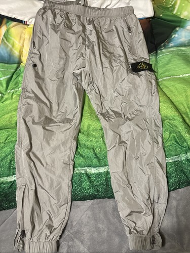 Stone island - stone,