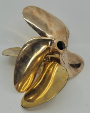 Trois hélices Bateaux -