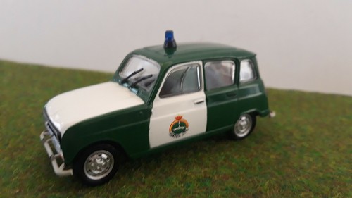 Renault guardia civil - r4,