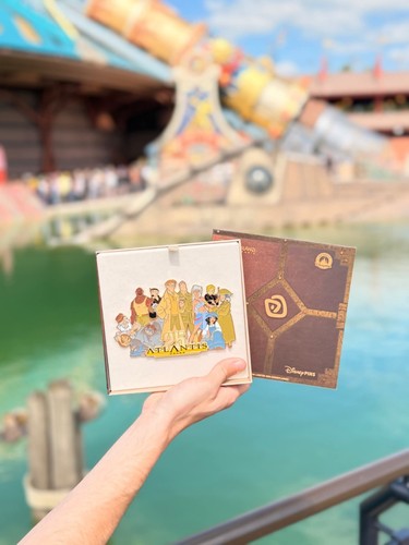 Disney jumbo pin atlantis - pin,