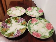 4 Assiettes Barbotine décors fruits et fleurs