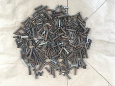 Anciens rivets à chaud -