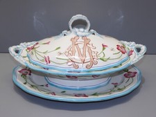 -JOLI ANCIEN LEGUMIER PORCELAINE ANGLAISE AVEC SON PLAT de Présentation XIXe   D
