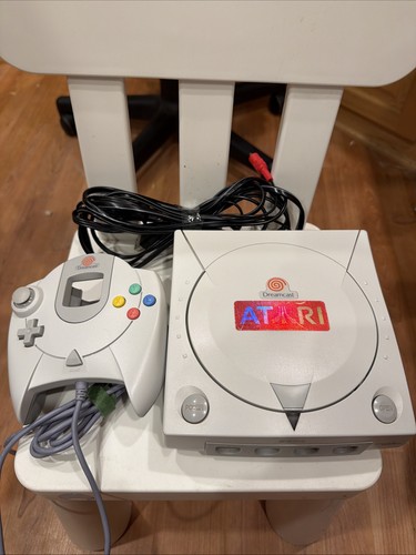 Sega dreamcast console - sega,