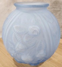 Ancien vase " Boule " bleu