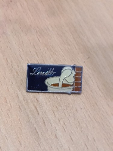 Pins pin lapel badge - (p4),