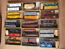 USA LOT DE 30 WAGONS COMPAGNIES DIVERSES NEUF ET OCCASION  ATHEARN Lot N°5
